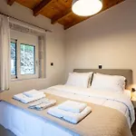 Petra & Thea - Seaview Stylish Getaways Willa Chrani