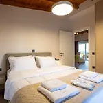 Willa Petra & Thea - Seaview Stylish Getaways