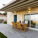 Willa Petra & Thea - Seaview Stylish Getaways