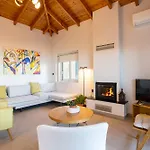 Willa Petra & Thea - Seaview Stylish Getaways
