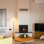 Willa Petra & Thea - Seaview Stylish Getaways Chrani