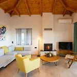 Willa Petra & Thea - Seaview Stylish Getaways *