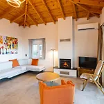 Willa Petra & Thea - Seaview Stylish Getaways Chrani