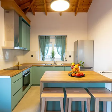 Petra & Thea - Seaview Stylish Getaways Villa Chrani