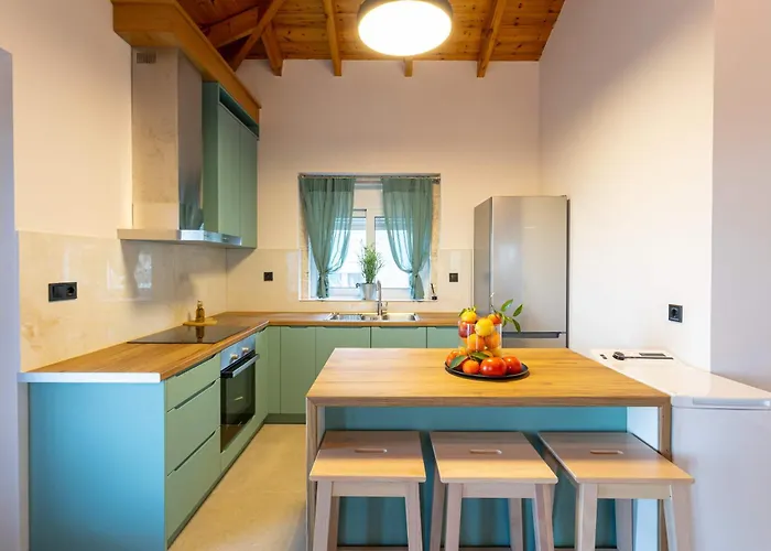 Petra & Thea - Seaview Stylish Getaways Villa Chrani