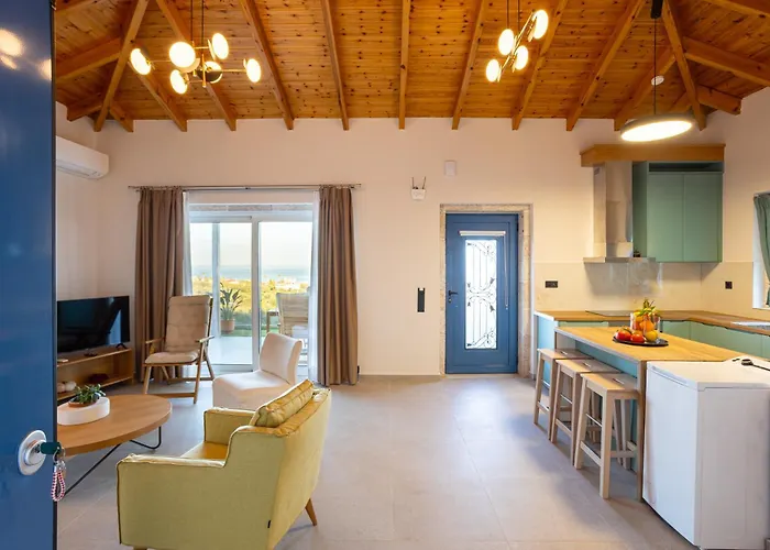Petra & Thea - Seaview Stylish Getaways Chrani