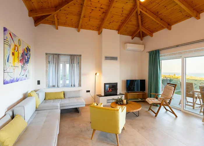 Petra & Thea - Seaview Stylish Getaways Chrani